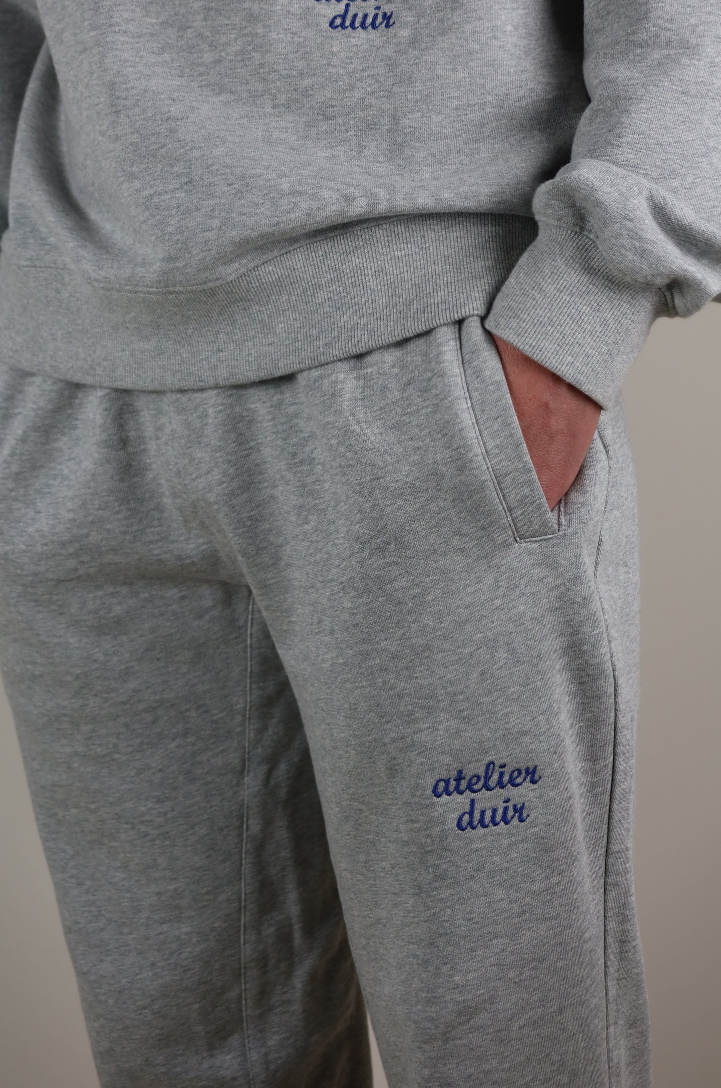 Essence Sweatpants - Heather Grey